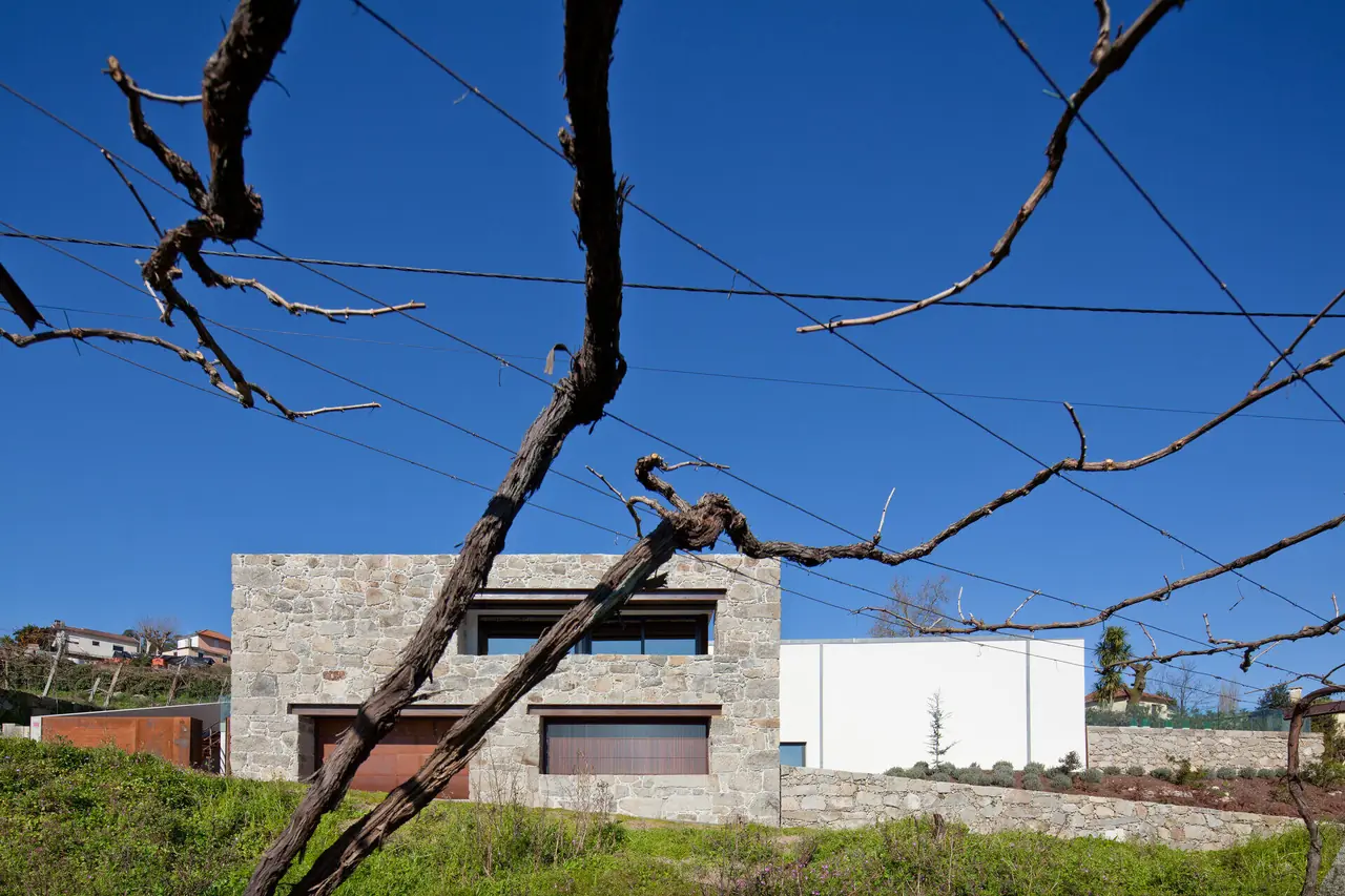Casa RM — Luxury Villa, Felgueiras, Portugal (2)