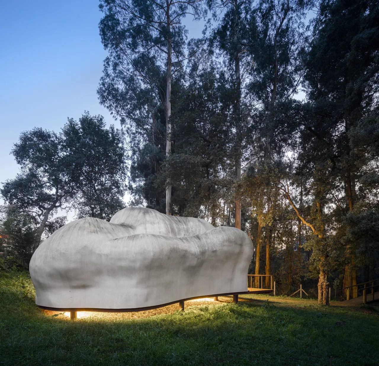 O Mato — Sculptural Retreat, Cucujães, Portugal (6)